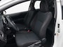 Toyota Yaris 1.0 VVT-i Aspiration Sport (NAVIGATIE,AIRCO,CAMERA,BLUETOOTH,SPORTSTOELEN,LM-VELGEN,NIEUWE APK,TOPCONDITIE)