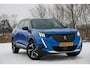 Peugeot 2008 1.2 PureTech GT AUT | Blue Vertigo | Zwarte hemel/AppleCarplay/Camera/NAV/Half-Leder - Chique & Sportief!