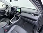 Toyota RAV4 2.5I 218PK Hybrid AUT. Leder Apple Carplay Android Auto Navi Dual Ecc JBL®-Audio Adap.Cruise Camera Business Plus Keyless Elek.Achterklep Stoelverwarming Elek.Stoel Lane Assist Wifi Led Lmv 18" Regensensor DAB 1e Eigenaar Origineel Nederlandse Auto