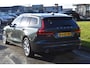 Volvo V60 B4 211PK Automaat Momentum Business | Trekhaak | ACC | Camera | Stoelverwarming| Leder
