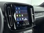 Volvo EX40 Single Motor Extended Range Plus 82 kWh | PDC V+A en Camera | All Season banden | Trekhaak | Stoel + Stuurverwarming | Warmtepomp | Apple Carplay/Android Auto |