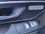 Mercedes-Benz V-klasse 300d 4-MATIC Extra Lang DC Avantgarde | LED | ACC | Leder | Stoelverwarming | Burmester | App-connect | Trekhaak | LMV 19" | 360 Camera | Lane Assist | Schuifdeuren elektrisch |