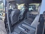 Mercedes-Benz V-klasse 300d 4-MATIC Extra Lang DC Avantgarde | LED | ACC | Leder | Stoelverwarming | Burmester | App-connect | Trekhaak | LMV 19" | 360 Camera | Lane Assist | Schuifdeuren elektrisch |