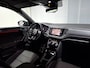 Volkswagen T-Roc 1.5 TSI Sport Business R Schuif / kantel dak, Navigatie, Stoel verwarming.