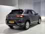 Volkswagen T-Roc 1.5 TSI Sport Business R Schuif / kantel dak, Navigatie, Stoel verwarming.