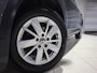Volkswagen T-Roc 1.5 TSI Sport Business R Schuif / kantel dak, Navigatie, Stoel verwarming.