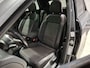 Volkswagen T-Roc 1.5 TSI Sport Business R Schuif / kantel dak, Navigatie, Stoel verwarming.