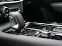 Volvo V90 T8 455PK Plug-in hybrid AWD Ultra Dark / Trekhaak / Head up displ. / Pan. dak / Harman Kardon / 360 camera / Stoel+stuur+achterbankverwarming