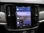 Volvo V90 T8 455PK Plug-in hybrid AWD Ultra Dark / Trekhaak / Head up displ. / Pan. dak / Harman Kardon / 360 camera / Stoel+stuur+achterbankverwarming