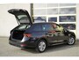 Skoda Octavia Combi 1.0 TSI Business Edition BJ2021 Lmv 16" | Led | Pdc | Navi | Dynamische knipperlichten | Elek. achterklep | App-Connect | Dashboard verlichting | Virtual cockpit | Climate control | Cruise control | Extra getint glas
