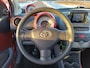 Toyota Aygo 1.0-12V Aspiration Red Navigator /Super leuke auto en Top onderhouden!/