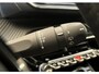 Peugeot 208 Style | Dashboard en deurpanelen in kunststof met carboneffect | Ecoled koplampen | Elektrisch verstelbare en verwarmbare buitenspiegels