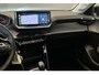 Peugeot 208 Style | Dashboard en deurpanelen in kunststof met carboneffect | Ecoled koplampen | Elektrisch verstelbare en verwarmbare buitenspiegels