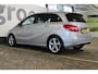 Mercedes-Benz B-klasse 180 Prestige | Incl. 12 maanden garantie | 100% dealer onderhouden | Stoelverwarming | Uitklapbare trekhaak | Climate control | Parkeersensoren | Navigatie | Bluetooth |
