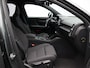 Volvo EX40 Single Motor Extended Range Business Ed. 82 kWh / Stoel+Stuurverwarming / Elektrische Achterklep / Harman Kardon / Getint Glas / All-Season / Adaptive Cruise /