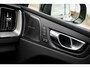 Volvo XC60 2.0 T6 AWD Plus Black Edition | NIEUWE AUTO!!! | Nieuw prijs € 80.790,- nu bij ons voor € 69.835,- |