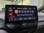 Volkswagen ID.3 First Plus 58 kWh Navigatie Apple Carplay/Android Auto Camera Parkeersensoren Adaptive Cruise Control Full LED Matrix Stoel- en stuurverwarming Lichtmetalen velgen Climate Control