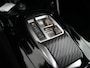 Peugeot e-208 GT | 8 jaar fabrieksgarantie of 160.000 kilometer op het accupakket | Adaptieve cruise control met Stop&Go functie | Armsteunen op de voorportieren bekleed met kunstleder met groen sierstiksel (GT-Line)