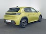 Peugeot e-208 GT | 8 jaar fabrieksgarantie of 160.000 kilometer op het accupakket | Adaptieve cruise control met Stop&Go functie | Armsteunen op de voorportieren bekleed met kunstleder met groen sierstiksel (GT-Line)