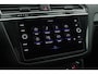 Volkswagen Tiguan 1.5 TSI 150pk DSG R-Line Black Style Trekhaak Stoelverwarming Matrix Led Virtual Cockpit Navigatie