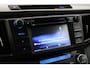 Toyota RAV4 2.0 VVT-i Style 4WD | Trekhaak | Navigatie | Keyless | Cruise Control | Clima | Elektrische achterklep | Parkeersensoren achter | Camera | 18 inch