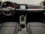 Volkswagen Golf 1.0 TSI Sport (APPLE CARPLAY, GROOT NAVI, SFEERVERLICHTING, KEYLESS, PARKEERSENSOREN, SPORTSTOELEN, LM VELGEN, GETINT GLAS, NIEUWSTAAT)