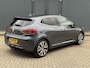 Renault Clio 1.6 E-Tech Hybrid 140PK Initiale Paris / Trekhaak / All Season Banden / Lederen Bekleding / Stoel & Stuurverwarming / Apple Carplay & Android Auto / Navigatie / Achteruitrijcamera /