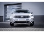 Volkswagen T-Roc Life Edition Inclusief €2000,- inruilvoordeel | 'App-Connect' draadloze smartphone integratie | 'App-Connect' smartphone integratie | Afstandscontrolesysteem (Front Assist)