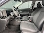 Hyundai Kona 1.6 GDI HEV Premium / €2500,- Voordeel / Lederen bekleding / Stoel verwarming en ventilatie / 360 Graden Camera / 18 " lm / Led Koplampen /