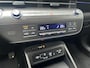 Hyundai Kona 1.6 GDI HEV Premium / €2500,- Voordeel / Lederen bekleding / Stoel verwarming en ventilatie / 360 Graden Camera / 18 " lm / Led Koplampen /