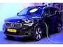 Volvo XC40 1.5 T5 Plug-in Hybrid 193kW/262pk DCT7 Ultimate Bright FACELIFT! PANORAMADAK + HARMAN/KARDON + ADAPT.CRUISE + PILOT ASSIST + NAVI SENSUS + BLIS + LANE ASSIST + EL.STOELEN + STOEL-&STUURVERWARMING + CAMERA + KEYLESS + PARKSENSOREN V&A + 20” LM-VELGEN!!