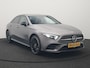 Mercedes-Benz A-klasse 250 e AMG Night Pakket PHEV 218pk | Adaptive Cruise | Head Up | Multi Beam LED | Alcantara Sportstoelen Verwarmd | Night Pakket | Sfeerverlichting | MBUX | Apple Carplay | Widescreen Navi | 19"L.M | Mountaingrau Magno | Plug