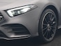 Mercedes-Benz A-klasse 250 e AMG Night Pakket PHEV 218pk | Adaptive Cruise | Head Up | Multi Beam LED | Alcantara Sportstoelen Verwarmd | Night Pakket | Sfeerverlichting | MBUX | Apple Carplay | Widescreen Navi | 19"L.M | Mountaingrau Magno | Plug