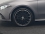 Mercedes-Benz A-klasse 250 e AMG Night Pakket PHEV 218pk | Adaptive Cruise | Head Up | Multi Beam LED | Alcantara Sportstoelen Verwarmd | Night Pakket | Sfeerverlichting | MBUX | Apple Carplay | Widescreen Navi | 19"L.M | Mountaingrau Magno | Plug