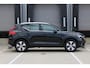 Volvo XC40 T4 Recharge Plus Bright | PHEV | Adaptive Cruise & Pilot Assist | Schuif-/kanteldak | Premium Harman/Kardon Audio | Power Seats incl. Memory | Leder/Nubuck Bekleding | Stoel & Stuurverwarming | Semi Elektr. Trekhaak |