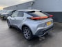 Toyota C-HR 2.0 Plug-in Hybrid 220 Dynamic Automaat NL-auto, stoel- & stuurverwarming, dodehoek detectie, navigatie Apple CarPlay/Android Auto, achteruitrij camera, parkeersensoren v&a, BTW-auto
