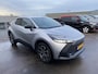 Toyota C-HR 2.0 Plug-in Hybrid 220 Dynamic Automaat NL-auto, stoel- & stuurverwarming, dodehoek detectie, navigatie Apple CarPlay/Android Auto, achteruitrij camera, parkeersensoren v&a, BTW-auto
