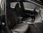 Toyota Corolla Touring Sports 1.8 Hybrid Sport (APPLE CARPLAY,NAVI,LED,CRUISE,SPORTSTOELEN,CAMERA,TREKHAAK,LM VELGEN,GETINT,PDC)