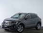 Volkswagen T-Roc R-Line 1.5 TSI 150 PK DSG | LED IQ | Trekhaak | Achteruitrijcamera | Navigatie | Stoelverwarming |