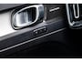 Volvo XC40 Plug-in Hybrid T4 Plus Dark | Panoramadak | Stoel- en stuurverwarming | Harman Kardon audio | Achteruitrijcamera | Elektrische stoelverstelling | Navigatie | Apple Carplay / Android Auto | Getint glas |