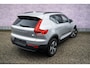 Volvo XC40 Plug-in Hybrid T4 Plus Dark | Panoramadak | Stoel- en stuurverwarming | Harman Kardon audio | Achteruitrijcamera | Elektrische stoelverstelling | Navigatie | Apple Carplay / Android Auto | Getint glas |