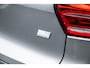 Volvo XC40 Plug-in Hybrid T4 Plus Dark | Panoramadak | Stoel- en stuurverwarming | Harman Kardon audio | Achteruitrijcamera | Elektrische stoelverstelling | Navigatie | Apple Carplay / Android Auto | Getint glas |
