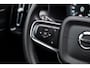 Volvo XC40 Plug-in Hybrid T4 Plus Dark | Panoramadak | Stoel- en stuurverwarming | Harman Kardon audio | Achteruitrijcamera | Elektrische stoelverstelling | Navigatie | Apple Carplay / Android Auto | Getint glas |