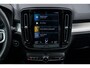 Volvo XC40 Plug-in Hybrid T4 Plus Dark | Panoramadak | Stoel- en stuurverwarming | Harman Kardon audio | Achteruitrijcamera | Elektrische stoelverstelling | Navigatie | Apple Carplay / Android Auto | Getint glas |