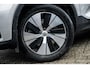 Volvo XC40 Plug-in Hybrid T4 Plus Dark | Panoramadak | Stoel- en stuurverwarming | Harman Kardon audio | Achteruitrijcamera | Elektrische stoelverstelling | Navigatie | Apple Carplay / Android Auto | Getint glas |
