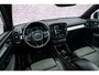 Volvo XC40 Plug-in Hybrid T4 Plus Dark | Panoramadak | Stoel- en stuurverwarming | Harman Kardon audio | Achteruitrijcamera | Elektrische stoelverstelling | Navigatie | Apple Carplay / Android Auto | Getint glas |