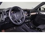 Volvo XC40 T5 Recharge Plus Dark - Panorama/schuifdak - IntelliSafe Assist - Harman/Kardon audio - Parkeercamera achter - Parkeersensoren voor & achter - Elektr. bedienb. voorstoelen met geheugen links - Draadloze tel. lader - Extra getint glas - 19' LMV