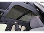 Volvo XC40 T5 Recharge Plus Dark - Panorama/schuifdak - IntelliSafe Assist - Harman/Kardon audio - Parkeercamera achter - Parkeersensoren voor & achter - Elektr. bedienb. voorstoelen met geheugen links - Draadloze tel. lader - Extra getint glas - 19' LMV