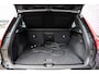 Volvo XC40 Plug-in hybrid T4 Plus Dark | Panoramadak | Harman Kardon audio | Elektrische stoelverstelling | Getint glas | Navigatie | Apple Carplay / Android Auto | Achteruitrijcamera | Parkeersensoren voor + achter | Stoel- en stuurverwarming |