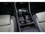 Volvo XC40 Plug-in hybrid T4 Plus Dark | Panoramadak | Harman Kardon audio | Elektrische stoelverstelling | Getint glas | Navigatie | Apple Carplay / Android Auto | Achteruitrijcamera | Parkeersensoren voor + achter | Stoel- en stuurverwarming |